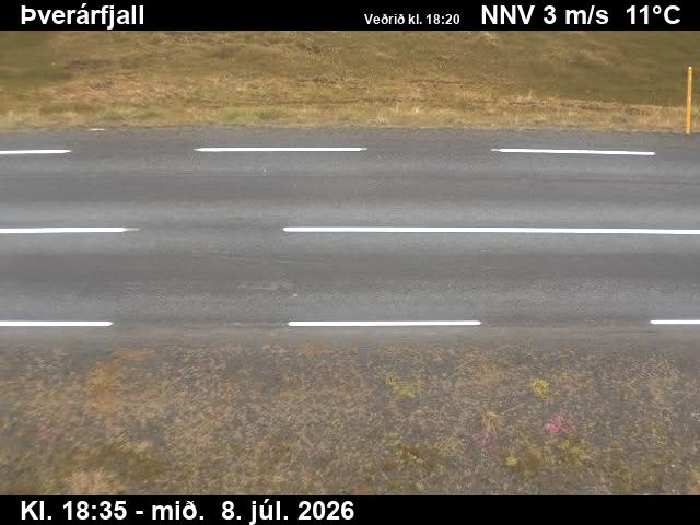Snapshot from Þverárfjall — Þverárfjall séð niður á veg