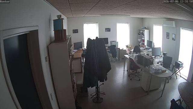 Screenshot from 95.138.220.37:554