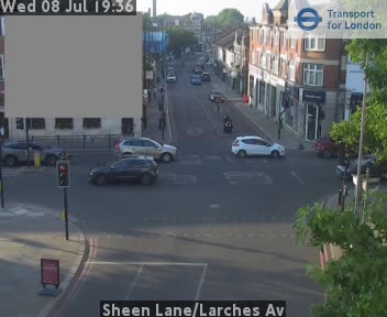 Snapshot from Sheen Lane/Larches Av