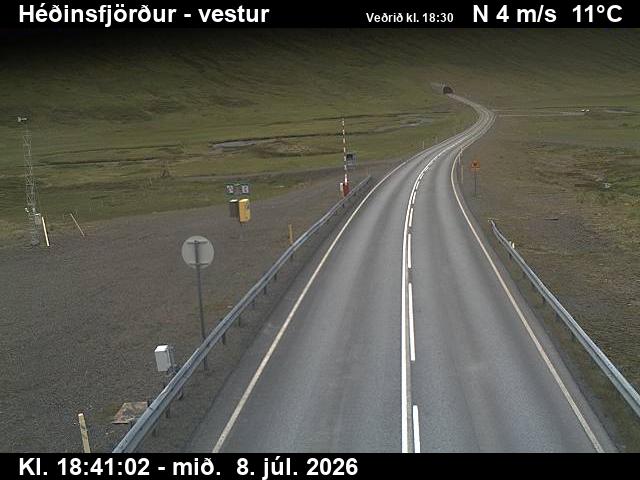Snapshot from Héðinsfjarðargöng í Héðinsfirði Ólafsfjarðarmegin — Héðinsfjarðargöng séð yfir Héðinsfjörð Ólafsfjarðarmegin