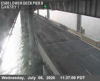 Snapshot from TVR21 -- I-580 : Lower Deck Pier 8