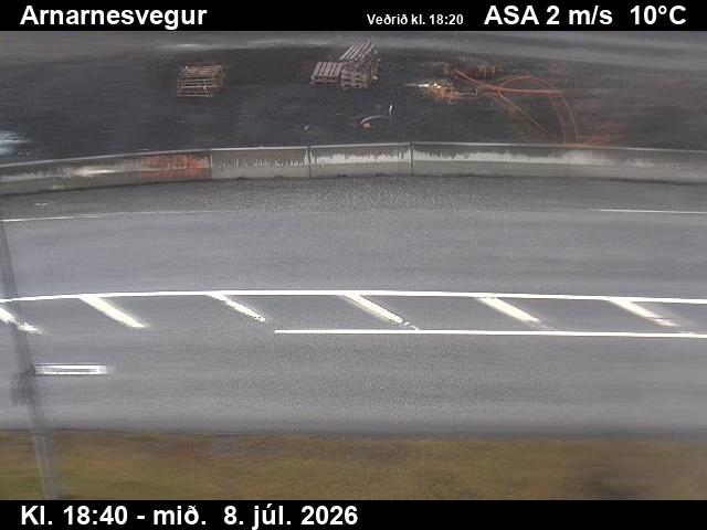 Snapshot from Arnarnesvegur — Arnarnesvegur til norðausturs séð niður á veg