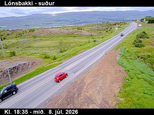Snapshot from Lónsbakki — Lónsbakki til suðurs