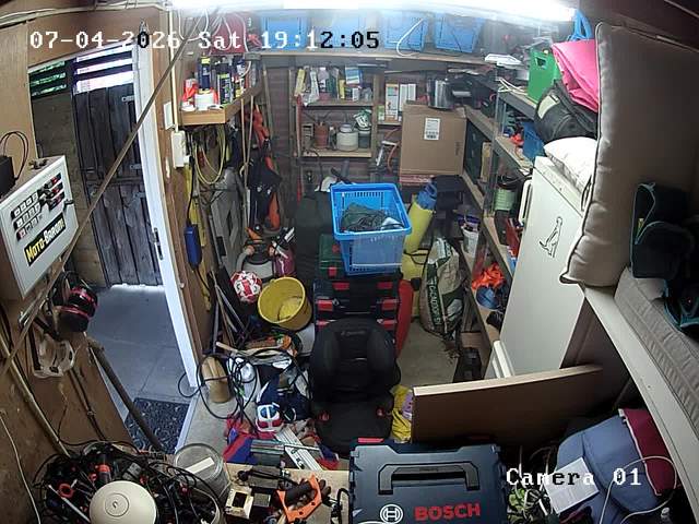 Screenshot from 84.107.166.220:554