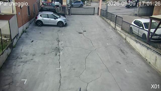 Screenshot from 82.57.18.99:554