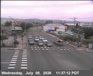 Snapshot from T251E -- SR-13 : E13 AT 7TH ST - Looking East