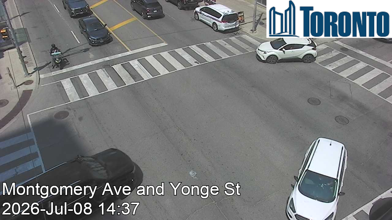 Snapshot from YONGE ST / BROADWAY AVE / MONTGOMERY AVE