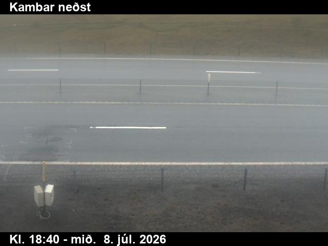 Snapshot from Kambar neðst — Kambar neðst séð niður á veg
