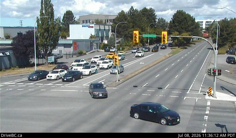 Snapshot from Hwy 17 at Cloverdale Avenue - N
