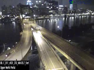 Snapshot from I-376 @ MM 69.7 (Ft Pitt Bridge - Upper #1) Westbound