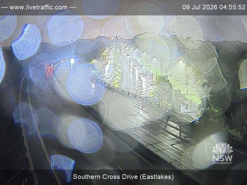Snapshot from Southern Cross Drive (Eastlakes)