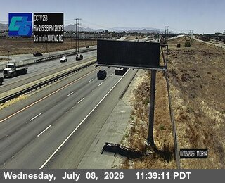 Snapshot from I-215 : (258) Southbound North of Nuevo Road