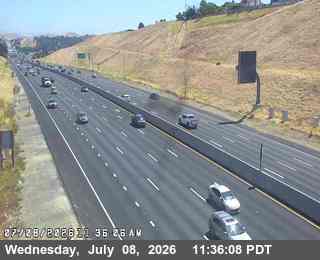 Snapshot from TVH36 -- I-80 : Before Pinole Valley Road