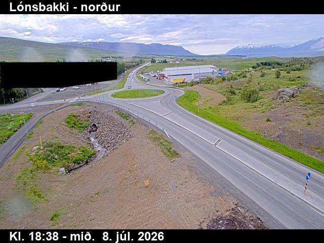 Snapshot from Lónsbakki — Lónsbakki til norðurs